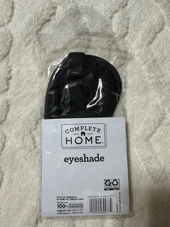 Complete HOME Black Rest Sleep Fleece Backed Eyeshade Eye mask - Picture 2 of 4